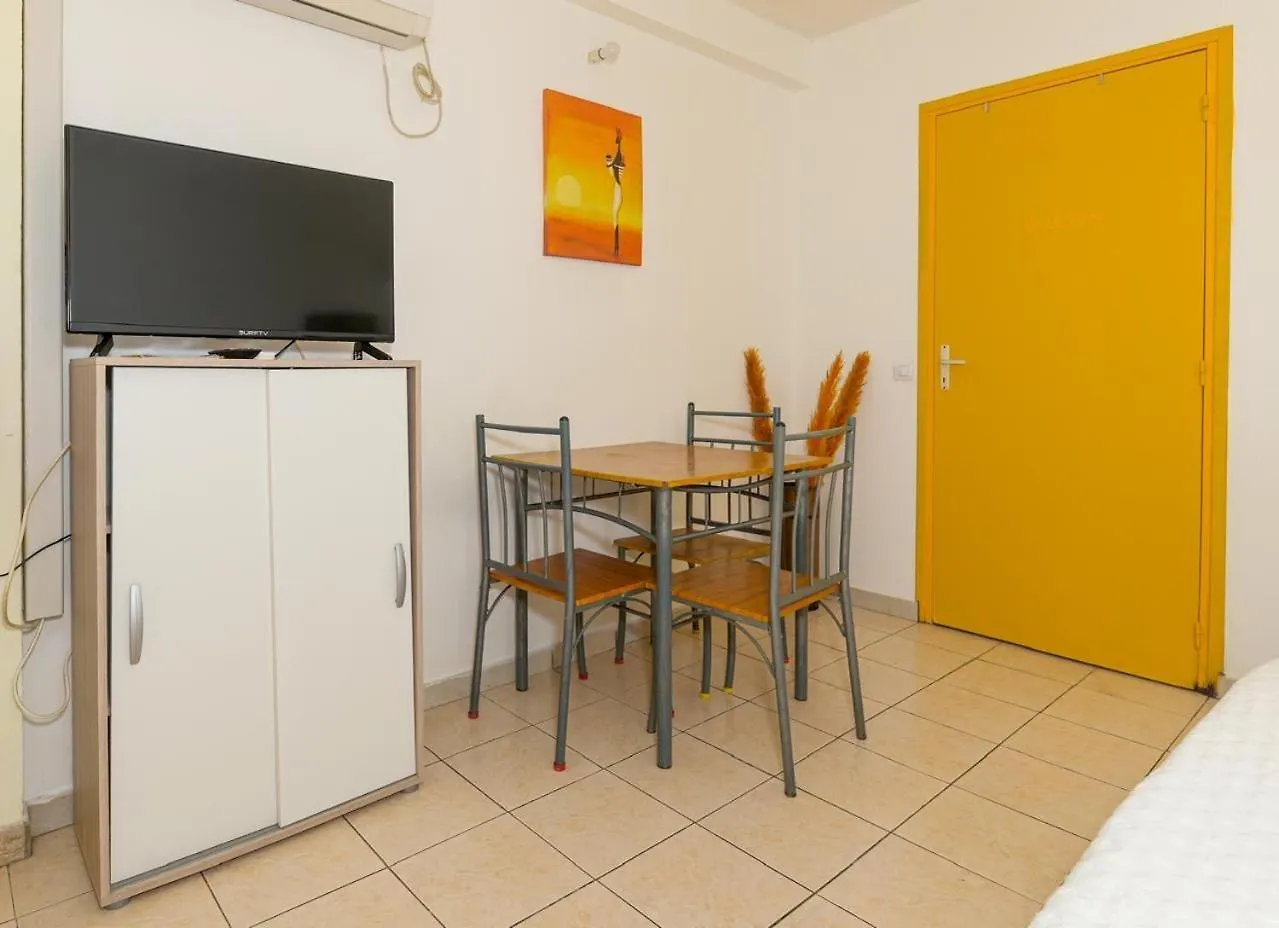 Apartment Cozy Studio Couleurs Pays Le Lamentin