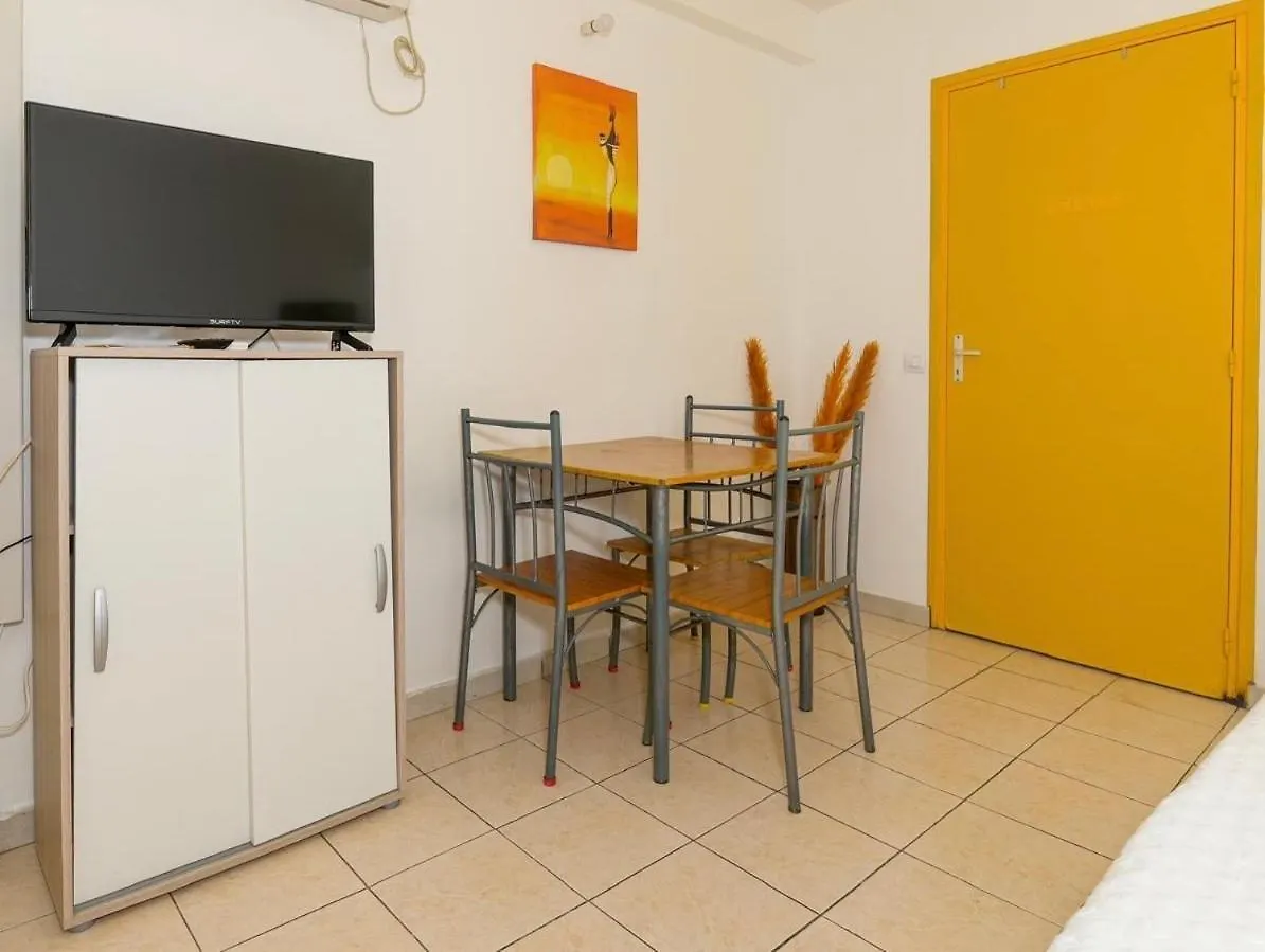 Apartment Cozy Studio Couleurs Pays Le Lamentin