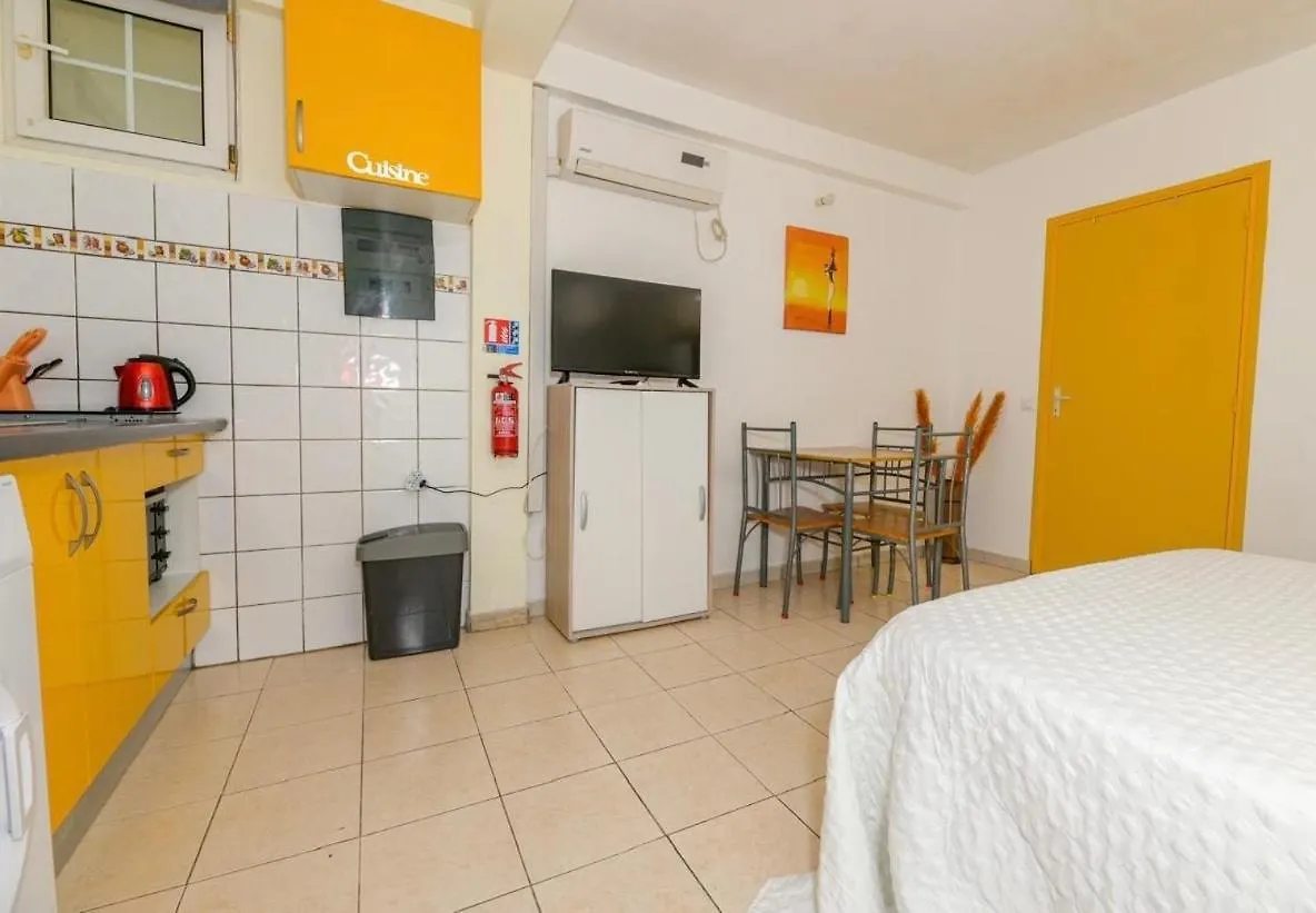 Apartment Cozy Studio Couleurs Pays Le Lamentin